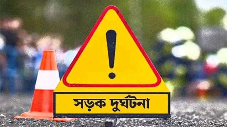রাজধানীতে ভোরের আলোয় সড়ক দুর্ঘটনা, প্রাণ গেল দুই নারীর!