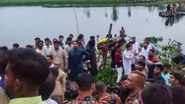 ব্রহ্মপুত্রে ভাসমান সেতু উল্টে মৃত্যু বেড়ে ৫! ব্রহ্মপুত্রে ভাসমান সেতু উল্টে মৃত্যু বেড়ে ৫!