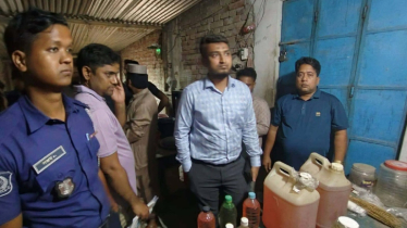 মুদি দোকানে চড়া দামে পেট্রোল বিক্রি, ঝটিকা অভিযানে ধরা