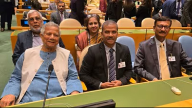 মুখে গণতন্ত্র কাজে নয়!