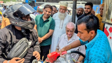 পাম্পে দাঁড়িয়ে থেকে তেল সরবরাহে বাধ্য করলেন এমপি