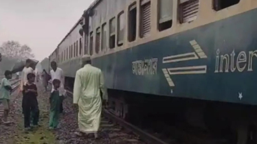 দোলনচাঁপা এক্সপ্রেসের বগি লাইনচ্যুত