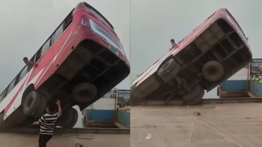 যাত্রীবাহী বাস নিয়ন্ত্রণ হারিয়ে নদীতে, ৪ জনের মরদেহ উদ্ধার; নিখোঁজ ৪৫