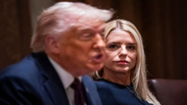 যুক্তরাষ্ট্রের অ্যাটর্নি জেনারেল পাম বন্ডিকে বরখাস্ত করলেন ডোনাল্ড ট্রাম্প