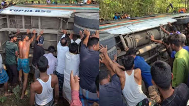এবার পঞ্চগড়ে ভয়াবহ সড়ক দুর্ঘটনা, ৪০ যাত্রী নিয়ে উল্টে গেল বাস