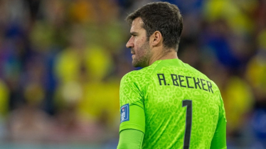 নাম্বার ওয়ান গোলরক্ষককে নিয়ে দুঃসংবাদ পেলো ব্রাজিল     