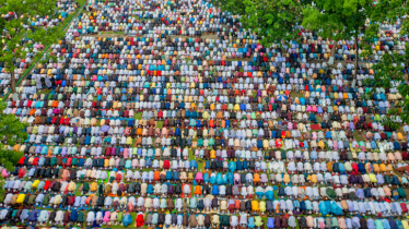 রাত পোহালেই ঈদ, জেনে নিন ঈদের নামাজের নিয়ম ও নিয়ত