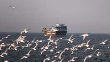 হরমুজ প্রণালিতে ইরানের নতুন সিস্টেম, এক জাহাজ থেকেই আয় ২০ লাখ ডলার