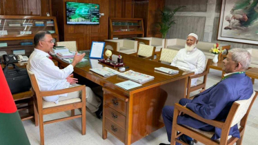 সংসদ সচিবালয় কার্যালয়ে প্রধানমন্ত্রীর সঙ্গে বিরোধীদলীয় নেতার সাক্ষাৎ