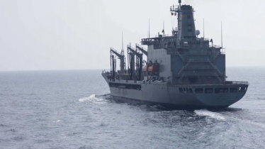 নমনীয় হচ্ছে যুক্তরাষ্ট্র, শিথিল করতে যাচ্ছে ইরানি তেলের নিষেধাজ্ঞা