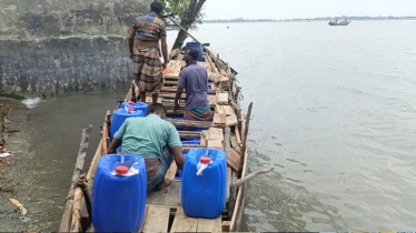 সুন্দরবনে মধু আহরণের মৌসুম শুরু, আতঙ্ক কাটেনি মৌয়ালদের
