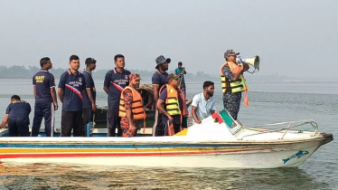 পদ্মায় বাসডুবি: তৃতীয় দিনের উদ্ধার অভিযান শুরু
