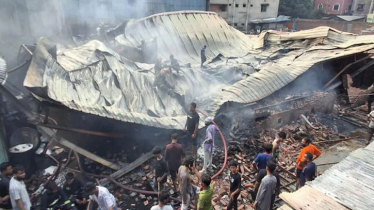 গ্যাস লাইটার কারখানায় আগুন: নিহতদের পরিবারকে ২ লাখ টাকা করে দেবে