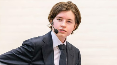 আইকিউয়ে সেরাদের থেকেও সেরা লোরান, ১৩ বছরেই পিএইডি অর্জন