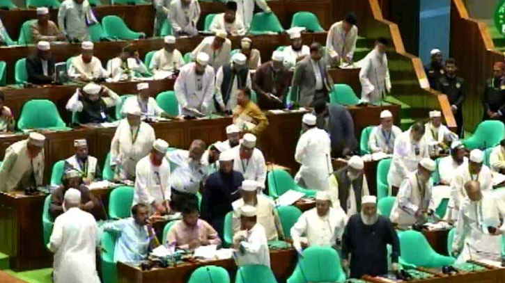 আবারও সংসদে বিরোধী দলের ওয়াকআউট
