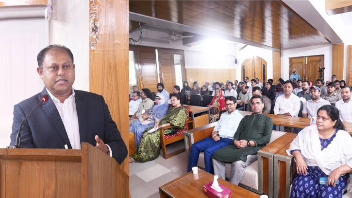 ‘ঢাবিকে আন্তর্জাতিক র‌্যাঙ্কিংয়ে শীর্ষ অবস্থানে উন্নীত করতে ঐক্যবদ্ধভাবে কাজ করতে হবে’