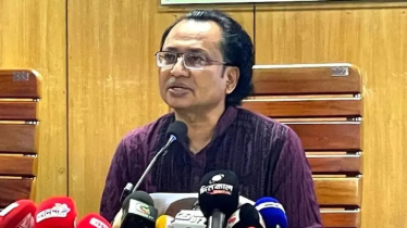 শেখ হাসিনা দেশে ফিরলে মব নয়, আদালতের রায়ে শাস্তি: তথ্য উপদেষ্টা
