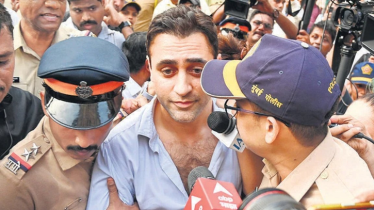 ইমরান খানের ভারত ছাড়ার নির্দেশ স্থগিত করলেন আদালত