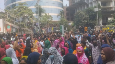 মিরপুর-১০ নম্বরে গার্মেন্টস শ্রমিকদের সড়ক অবরোধ, যান চলাচল ব্যাহত মিরপুর-১০ নম্বরে গার্মেন্টস শ্রমিকদের সড়ক অবরোধ, যান চলাচল ব্যাহত