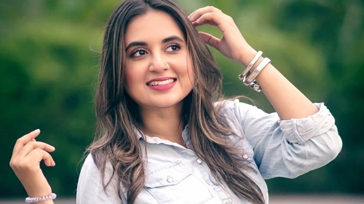 ৯ মাস পর চেনা ছন্দে তানিয়া বৃষ্টি ৯ মাস পর চেনা ছন্দে তানিয়া বৃষ্টি