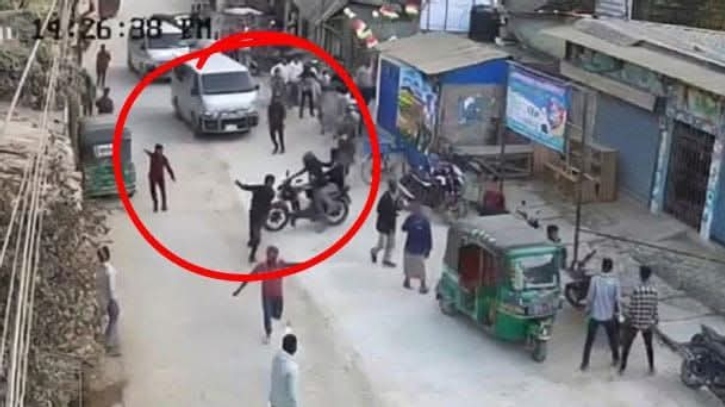 সীতাকুণ্ডে সন্ত্রাসীদের গুলিতে র‌্যাব কর্মকর্তা নিহত, আহত ৩